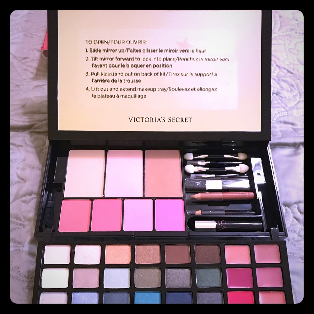 Victoria’s Secret Ultimate Studio Makeup 💄